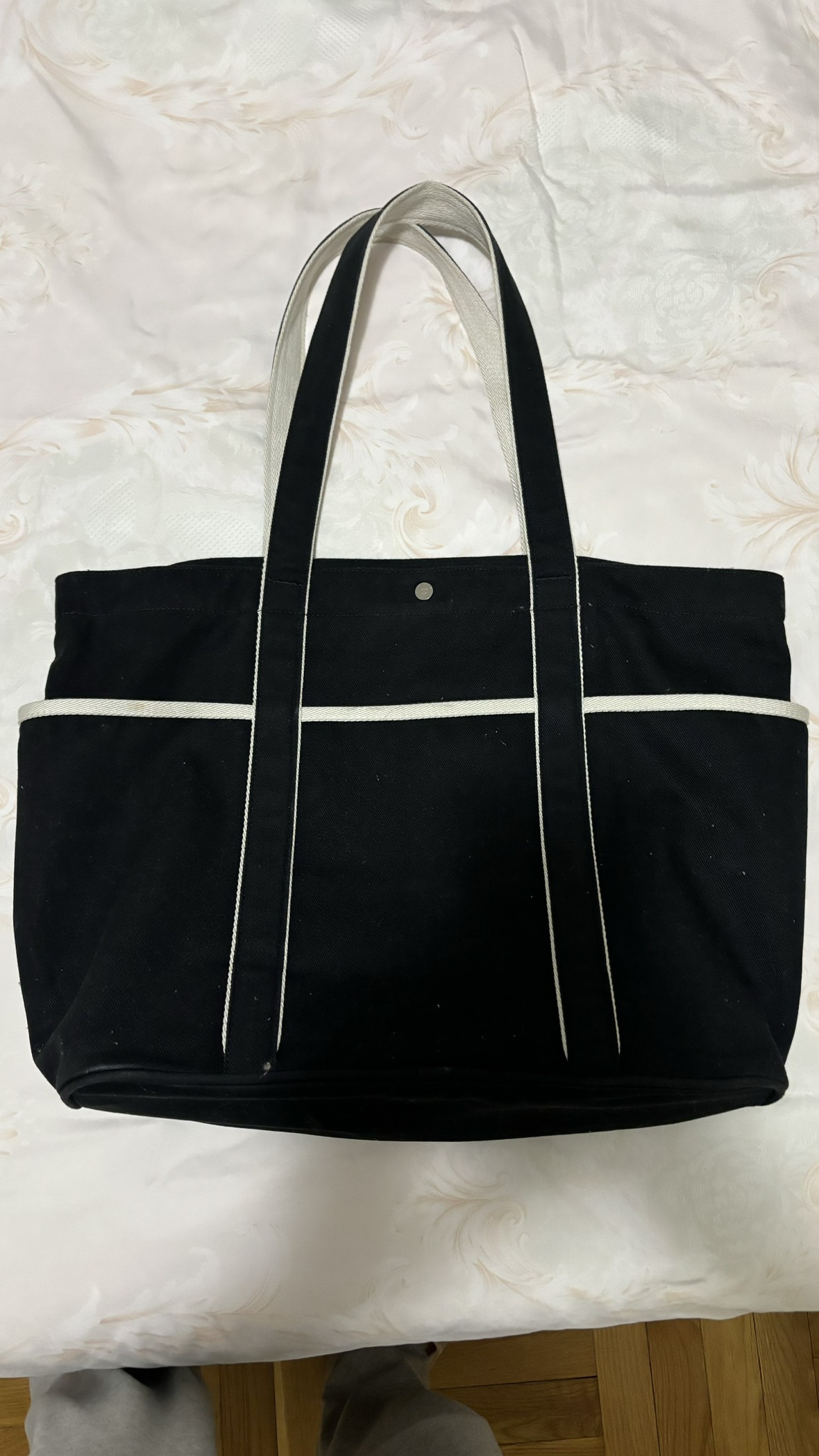 Lululemon Tote Bag image indicator(2)