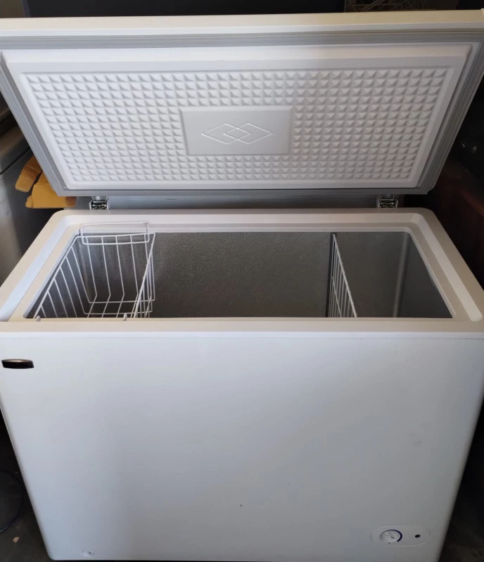 Danby 7cuft Deep Freezer - photo 4