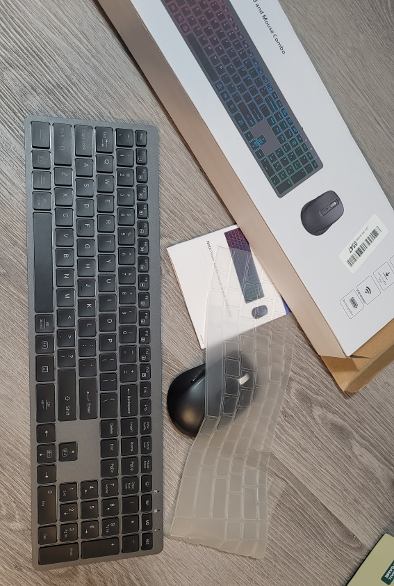 Wireless Keyboard and Mouse kit image indicator(2)