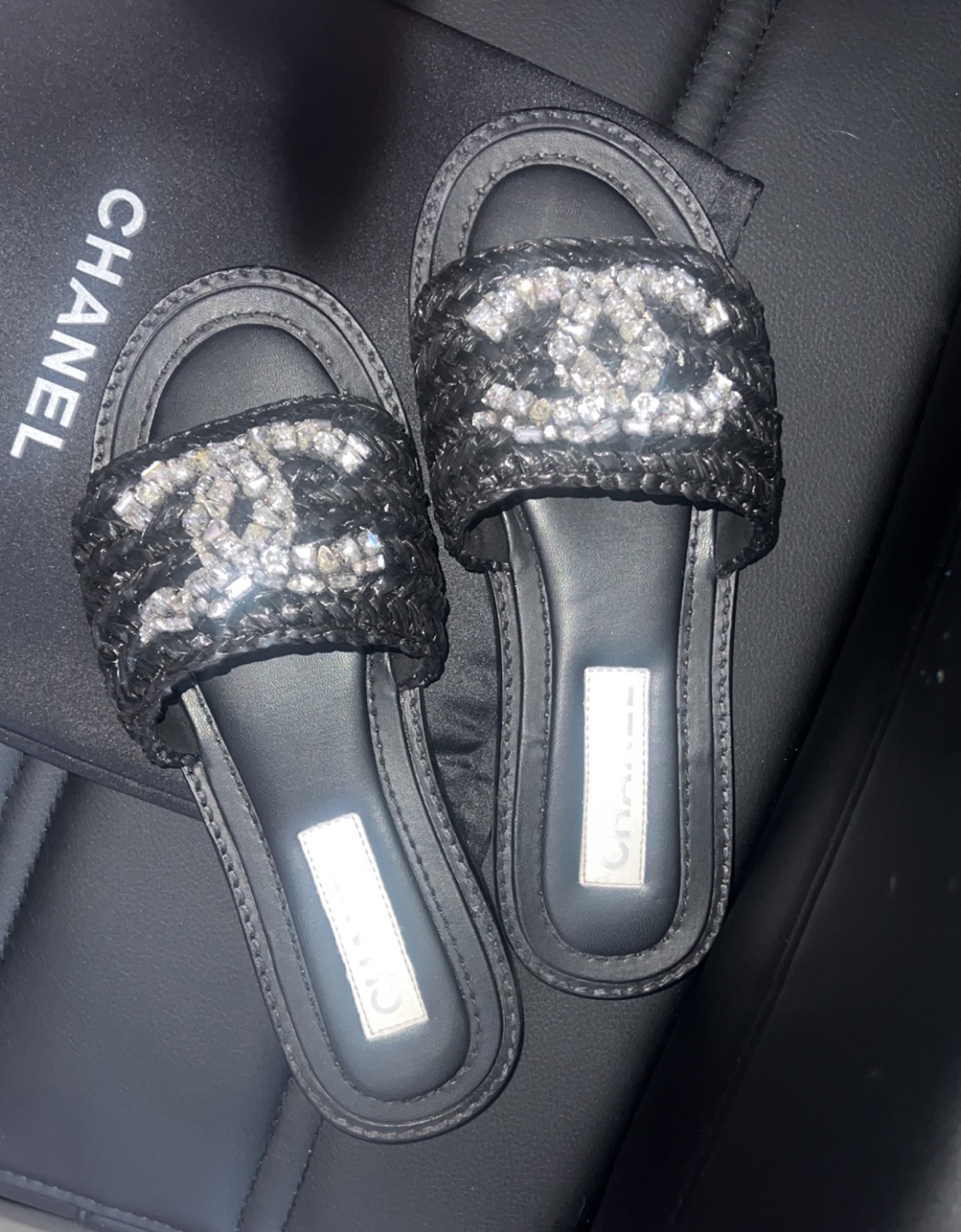 CHANEL Rhinestone Slide 8.5 image indicator(3)
