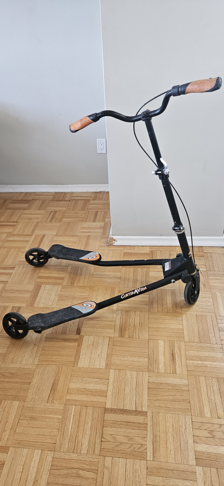 3 Wheels Drifting Scooter - photo 2
