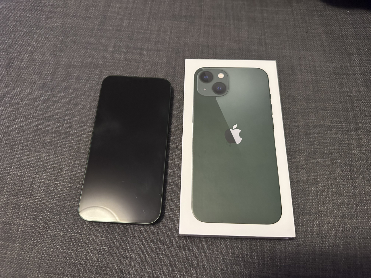 Green iPhone 13 - photo 2