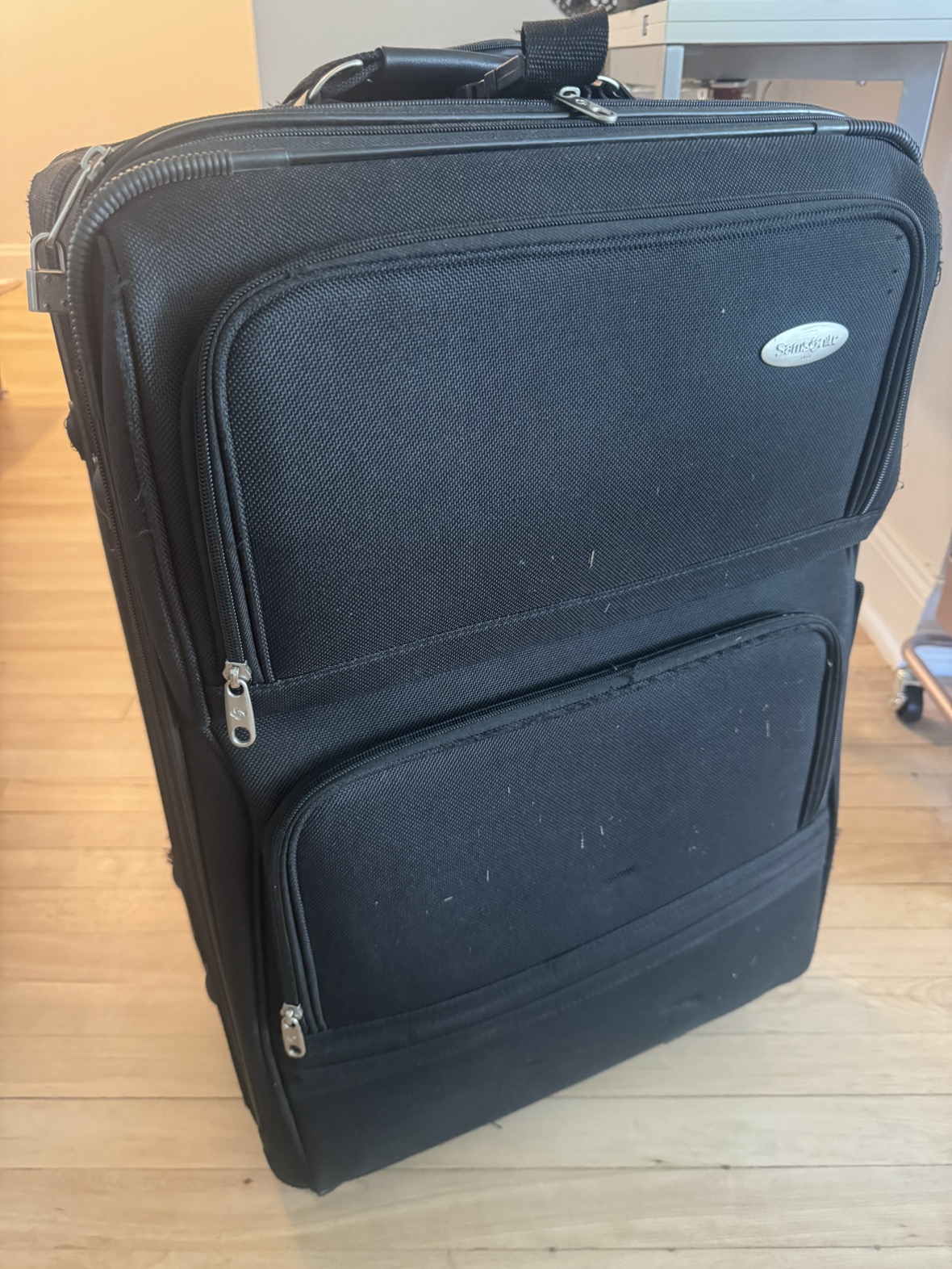 Samsonite black 28” luggage