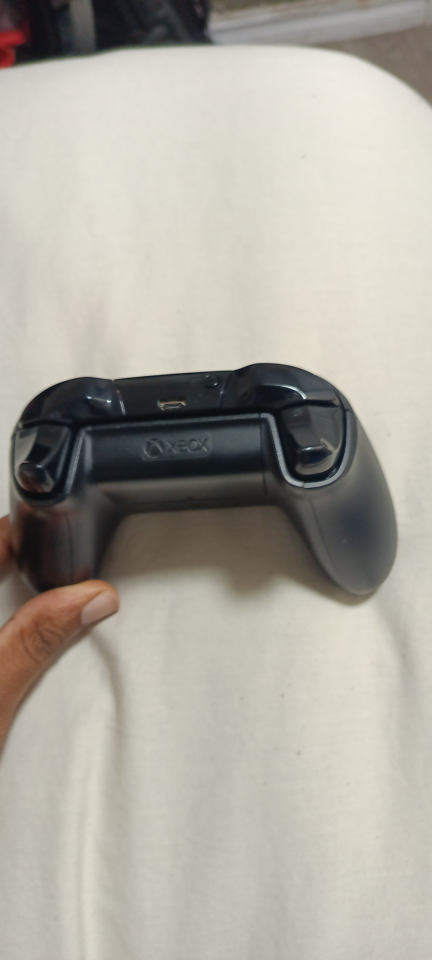 XBOX controller - photo 3