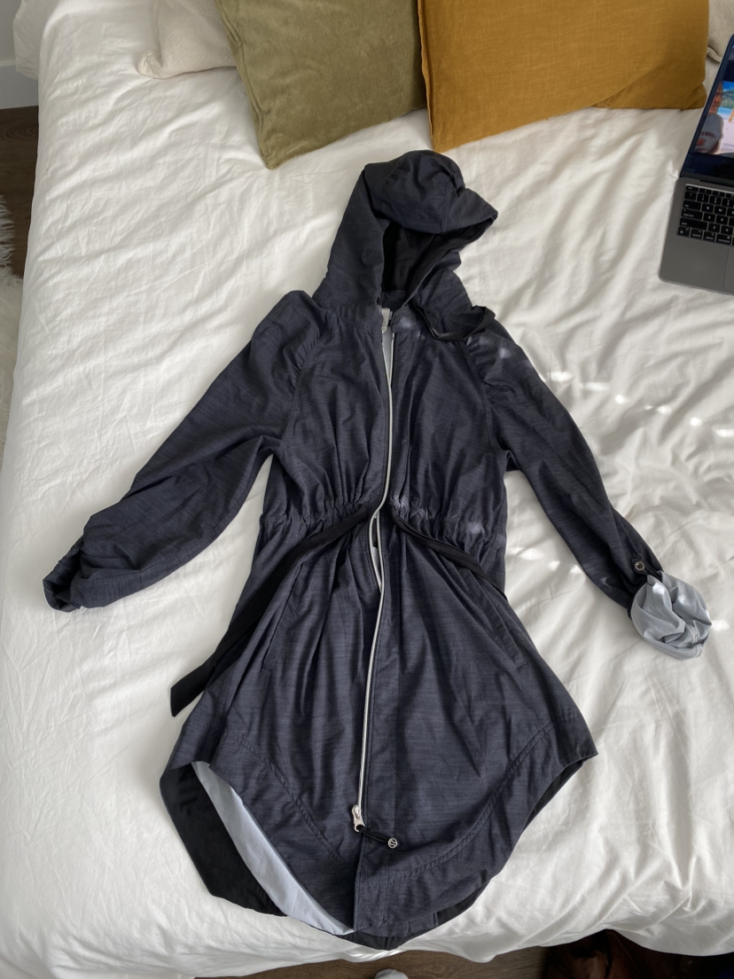 Lululemon Thin Long Outerwear (Size 4)