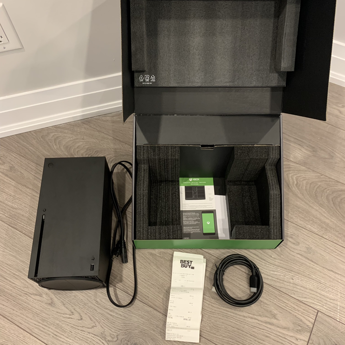 XBOX ONE SERIES X WITH ORIGINAL PACKAGING