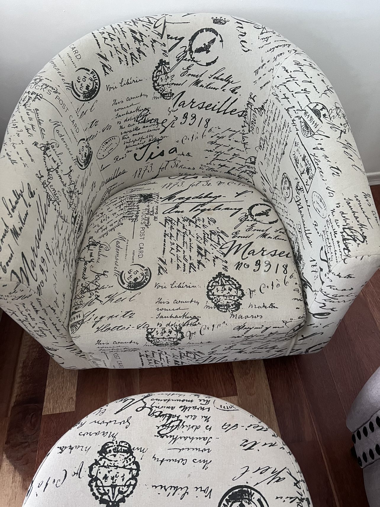 Tub chair with foot stand - photo 3