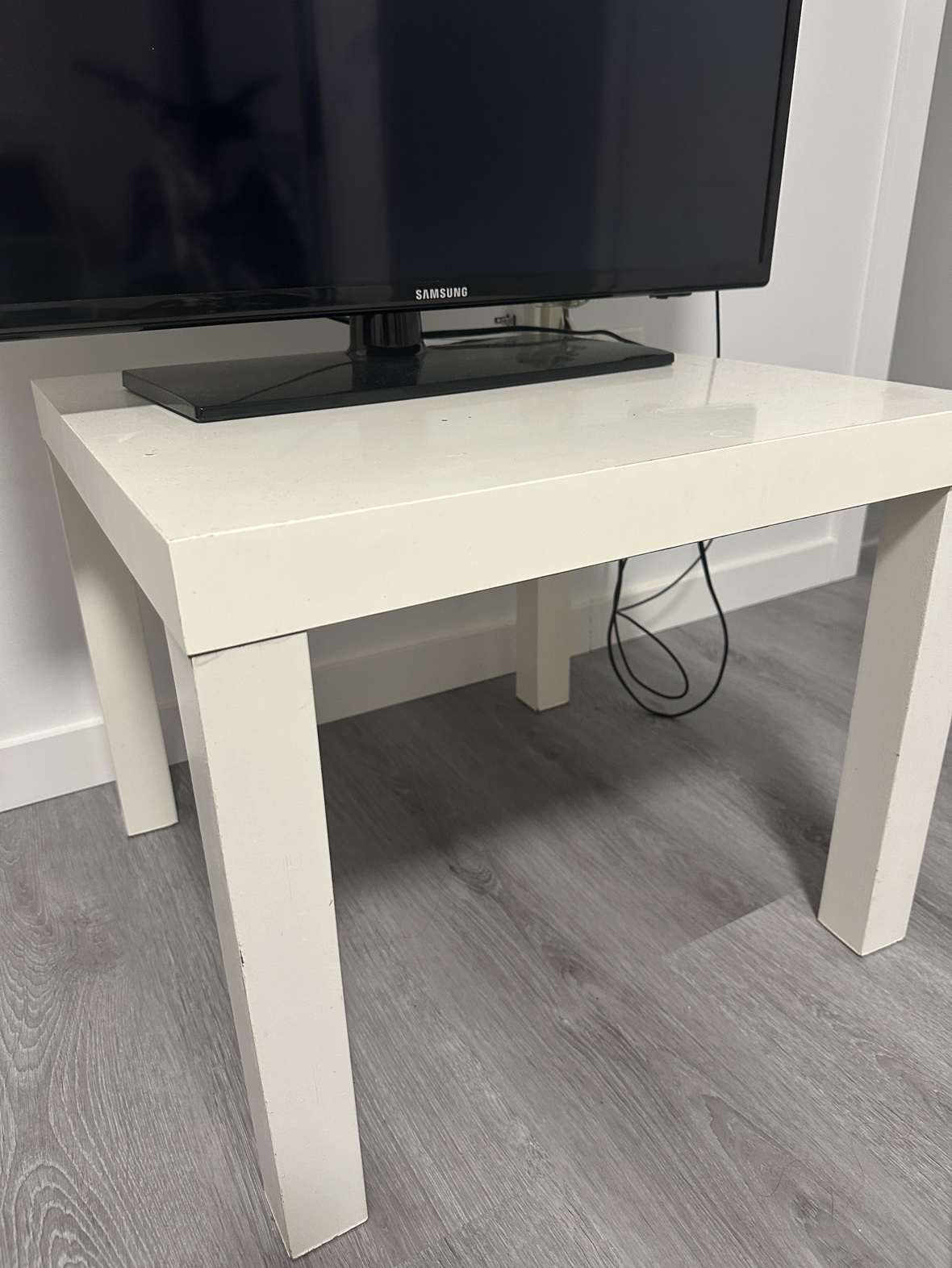 White wooden table for sale