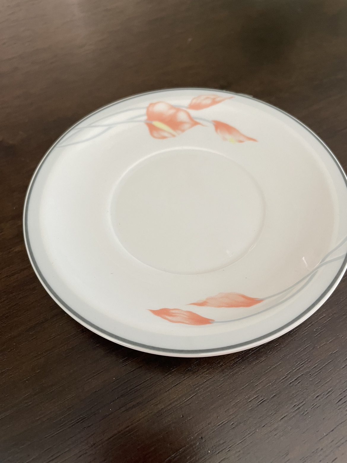 6 saucers