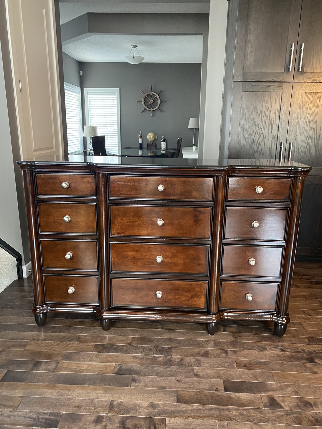 🏆 Excellent refurbished large drawers / dressers thumbnail