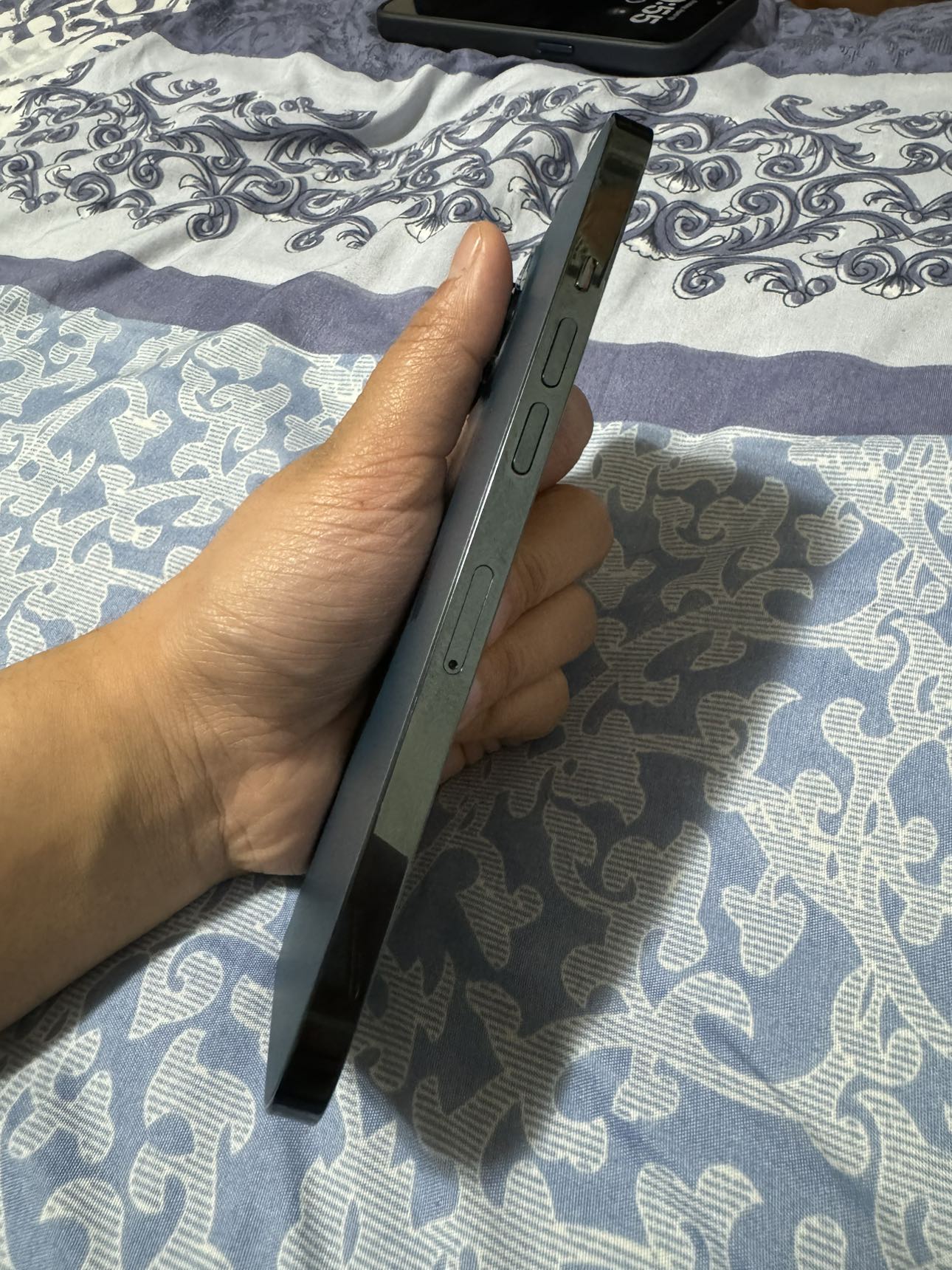 iPhone  12 pro max - photo 2