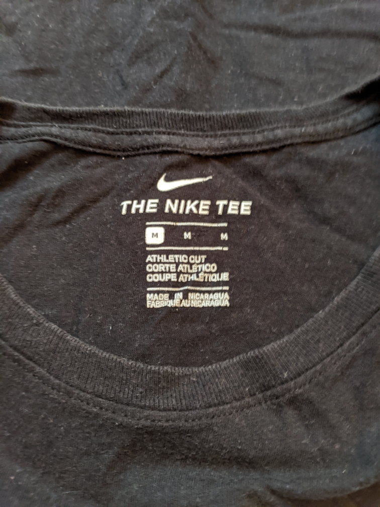 The Nike Tee Just Do It. Short Sleeve Shirt Medium image indicator(3)