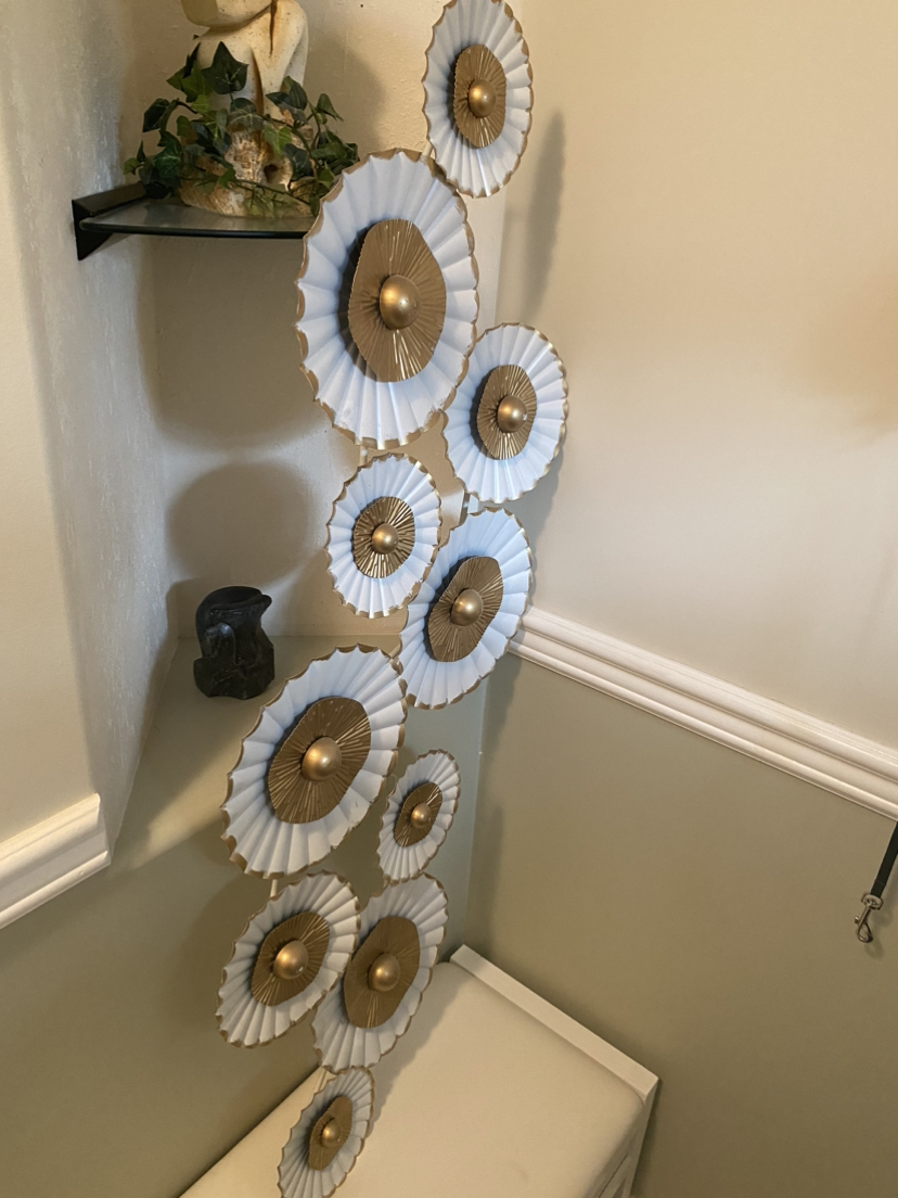 Metal contemporary 3D wall hanging