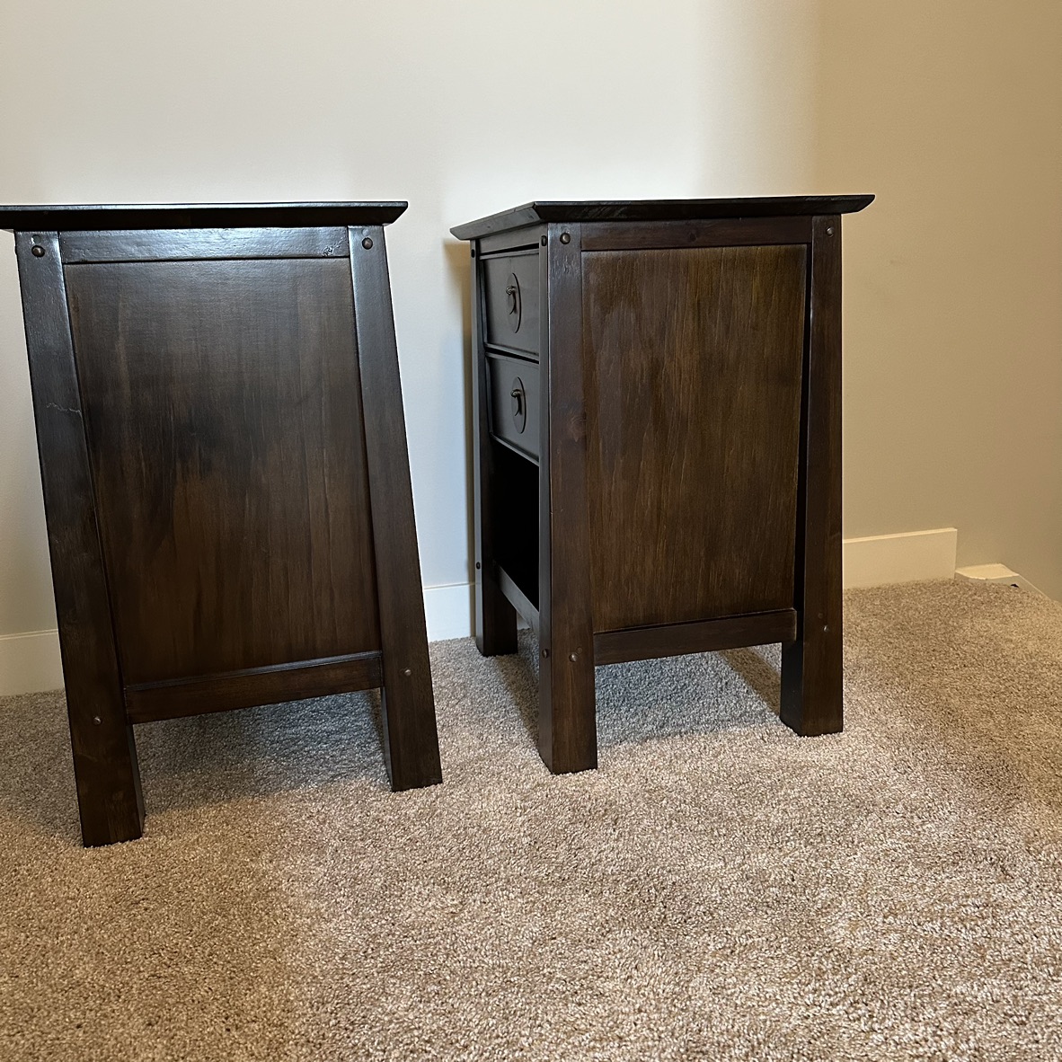 Pier 1 Imports Queen Headboard and 2 Nightstands - photo 5