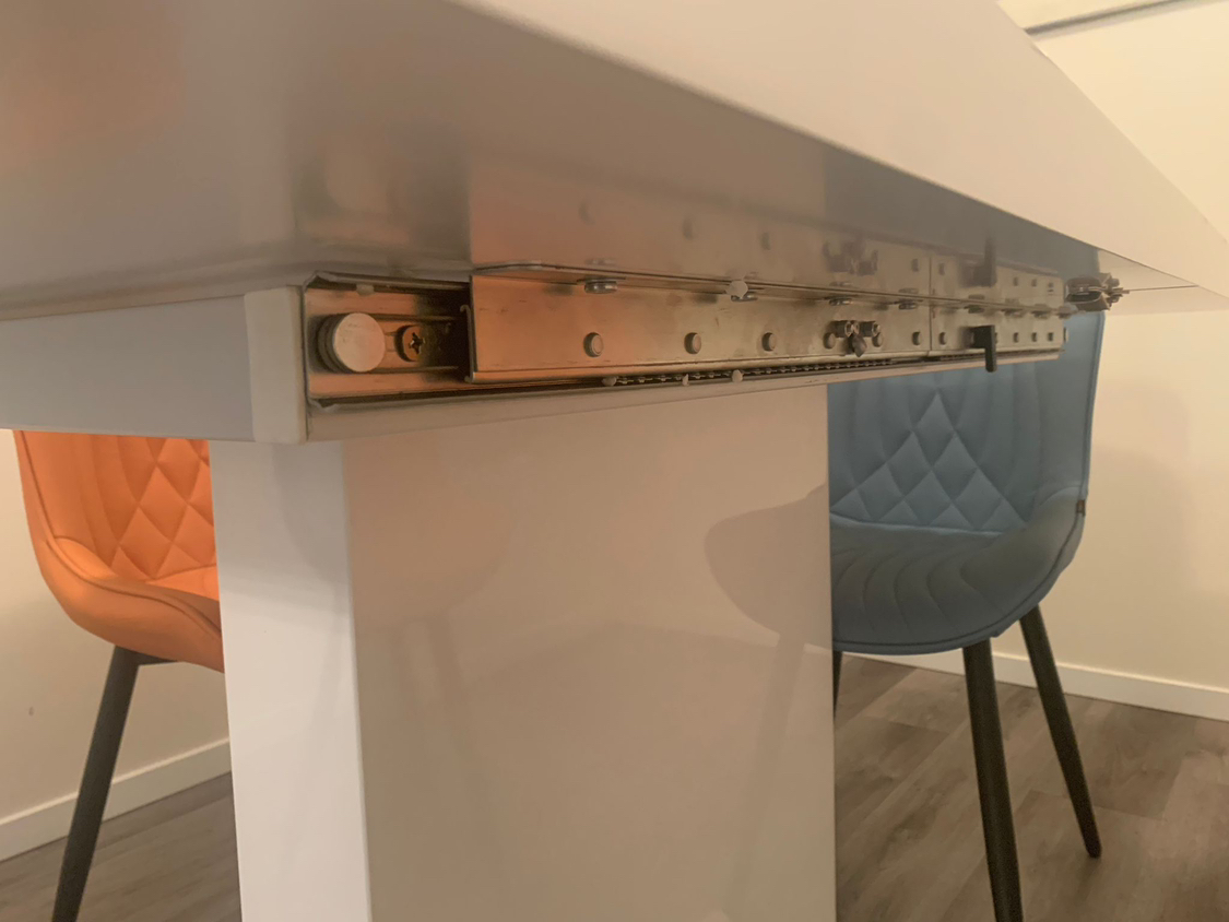 Dining table - photo 2