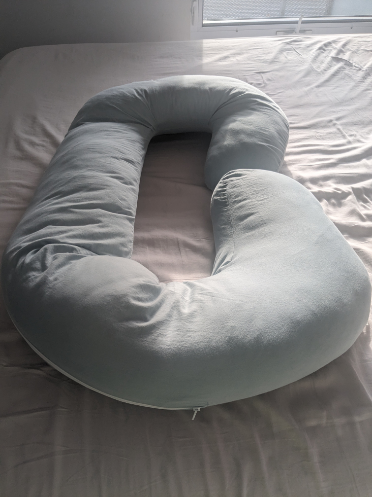 Pregnancy body pillow