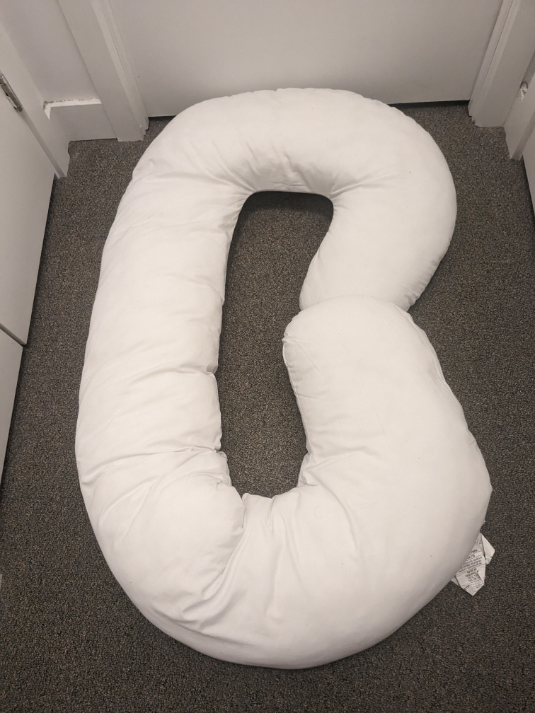Pregnancy body pillow - photo 2