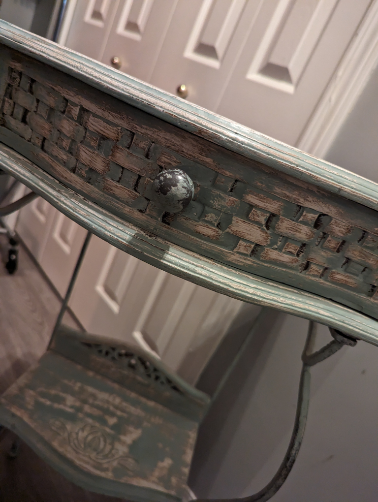 Table - photo 2