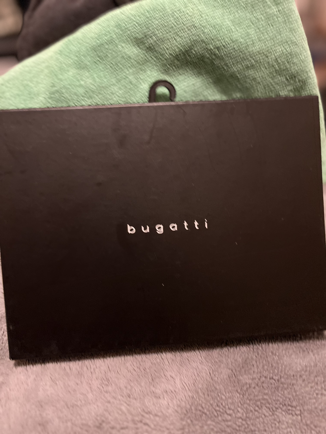 Bugatti wallet black image indicator(2)