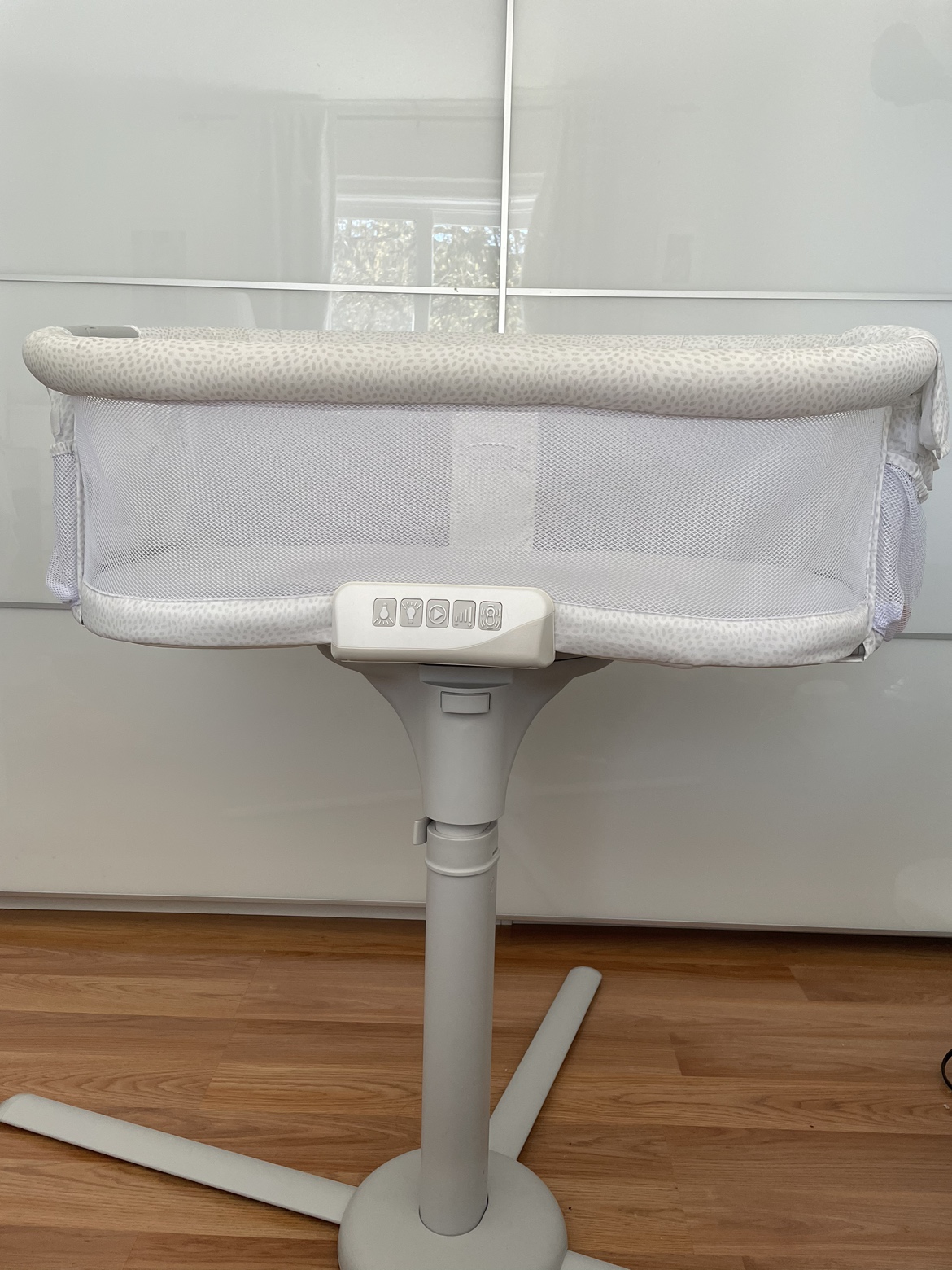 Halo bassinet