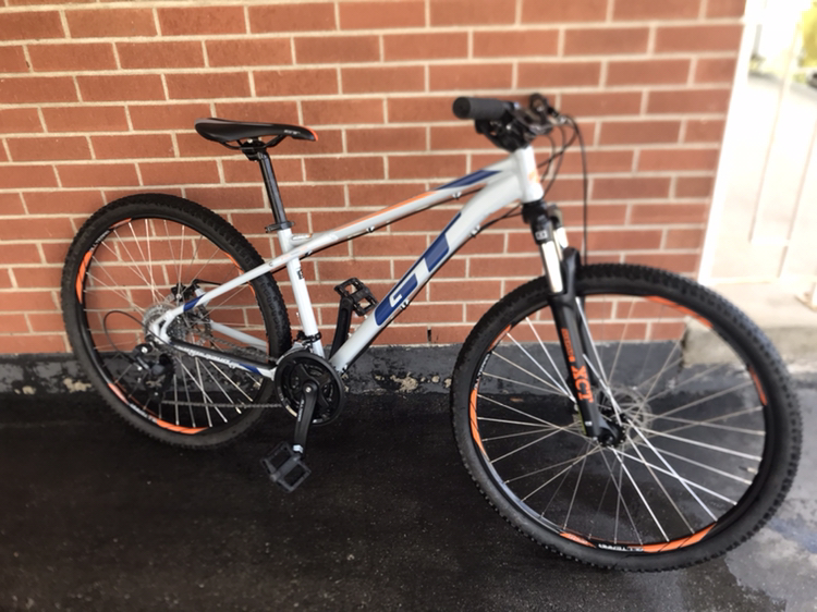 Men's GT Aggressor Pro Mountain Bike, Small + Free Helmet - photo 4