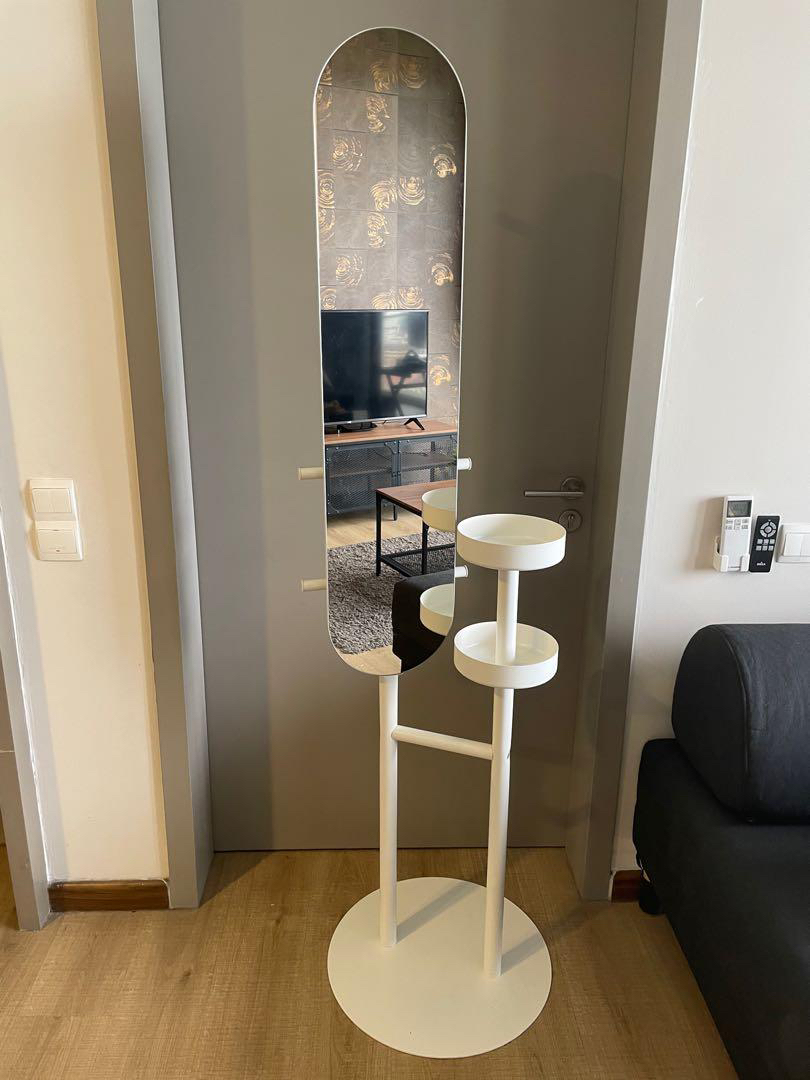 Very beautiful mirror with stand
