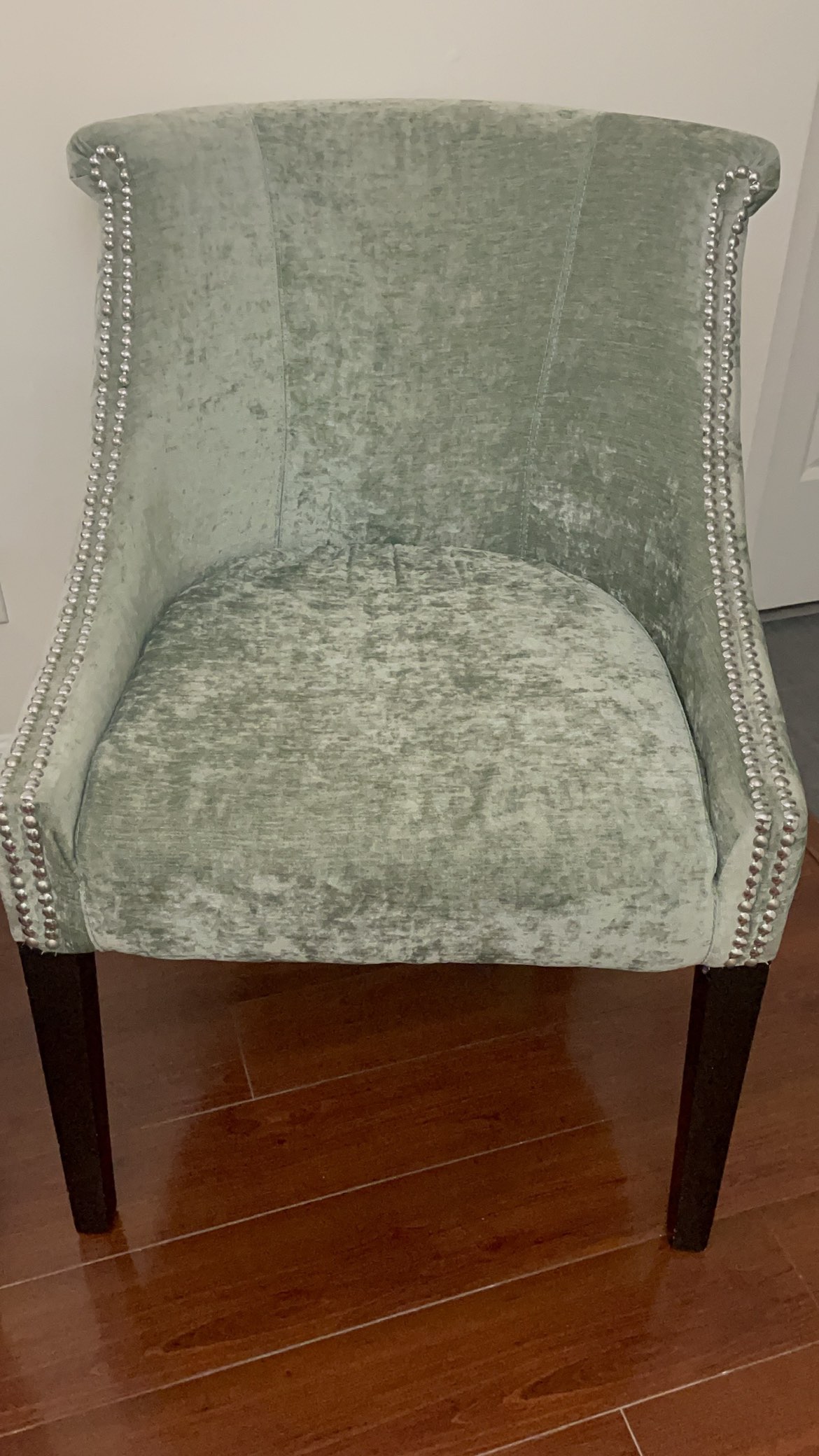 Tufted Accent Chairs - photo 3