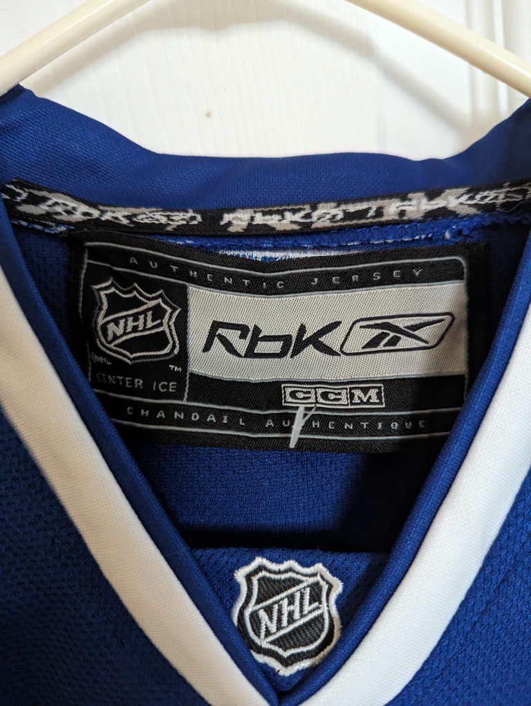 Rbk Vancouver Canucks 
NHL Hockey Jersey 
Youth X/XL image indicator(5)