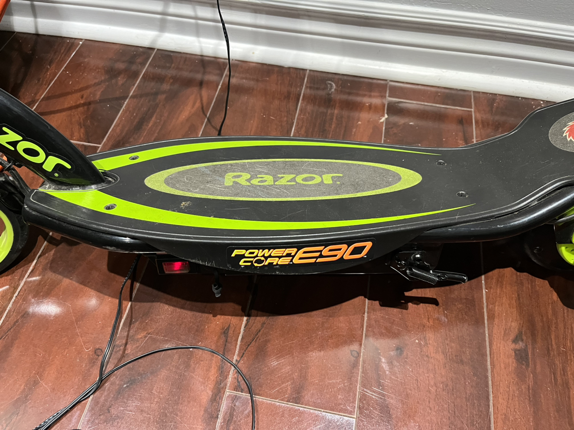Razor Power Core E90 Electric Scooter - photo 2