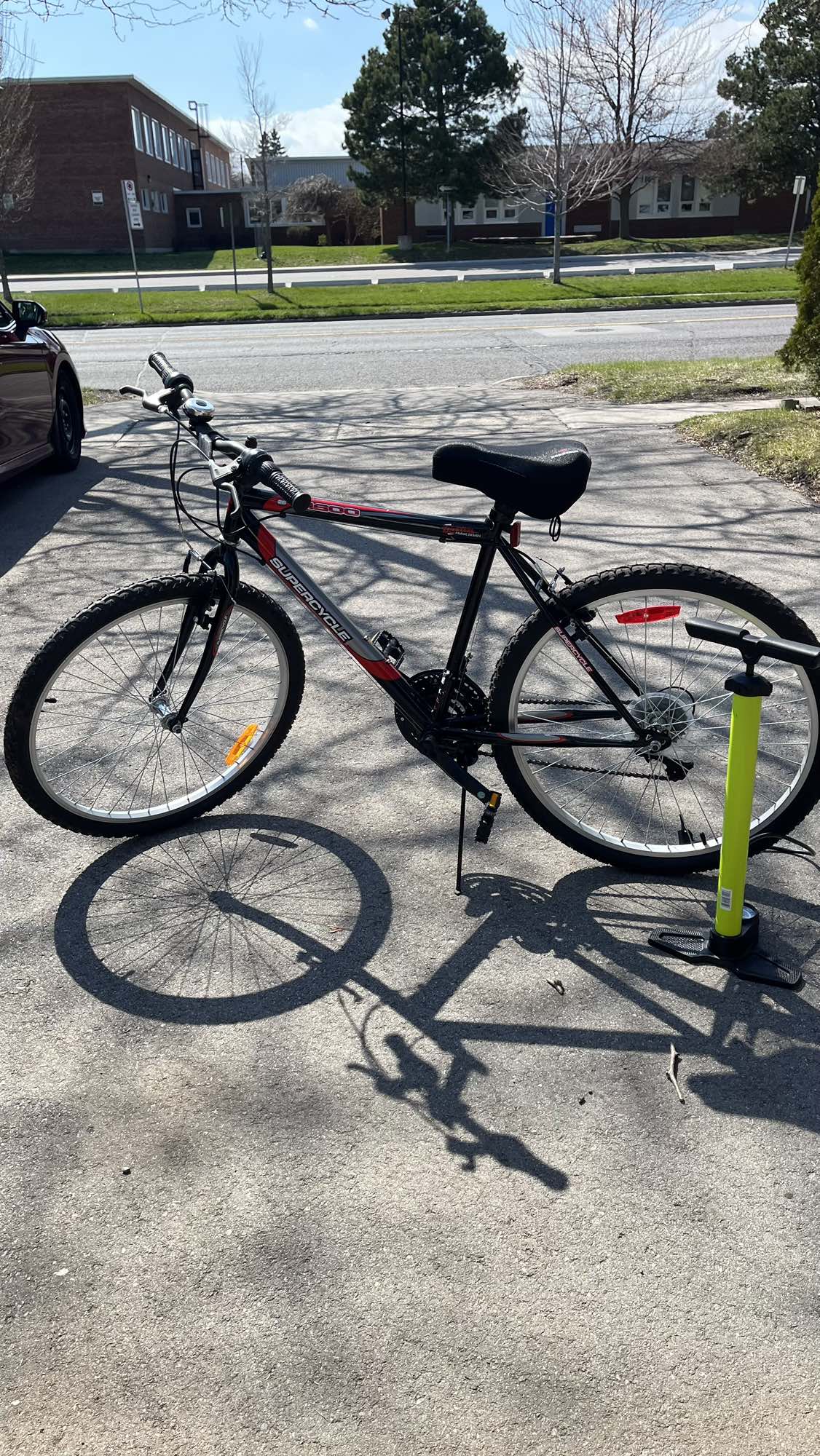 Supercycle 1800 Mountain Bike, 24-inch with Air Pump image indicator(2)