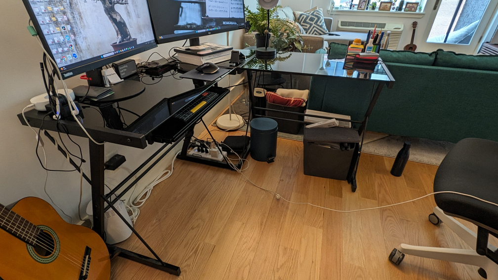 L-shaped black tempered glass desk - photo 3