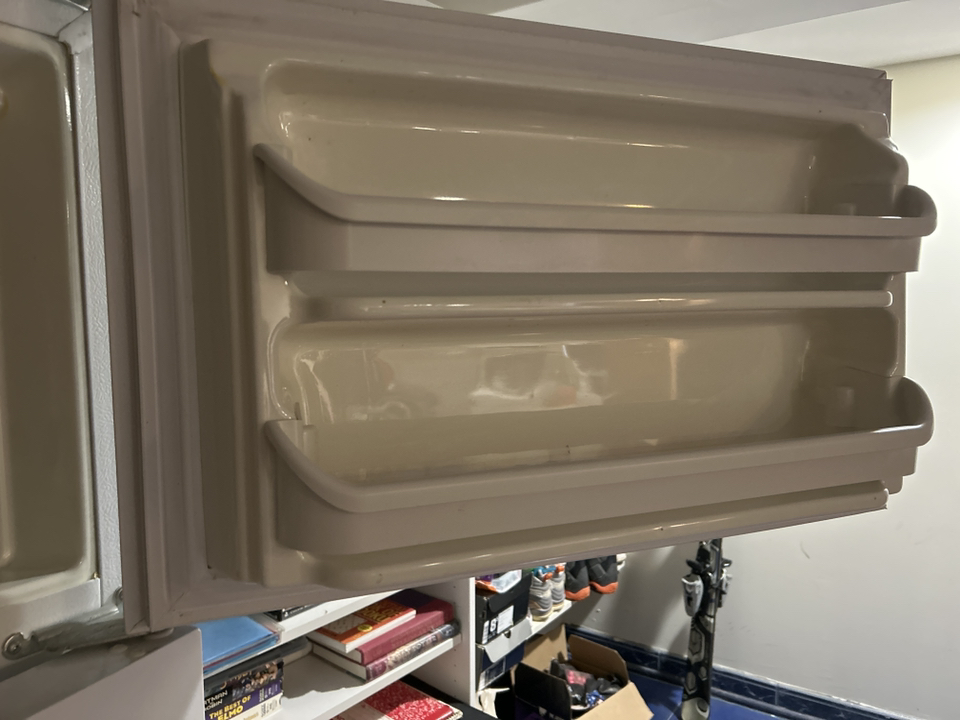Refrigerator - photo 2