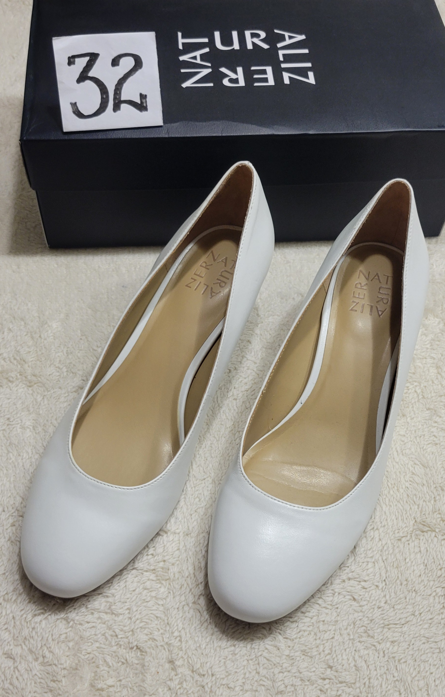 Naturalizer Women's Comfortable Shoes image indicator(10)