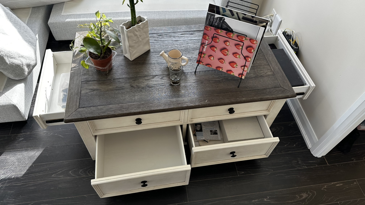 Coffee table with lift top/drawers barn/farm house inspired image indicator(2)