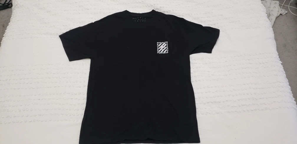 Black Oversize T-Shirt - Off-White / Flamingo Emblem Mock image indicator(2)