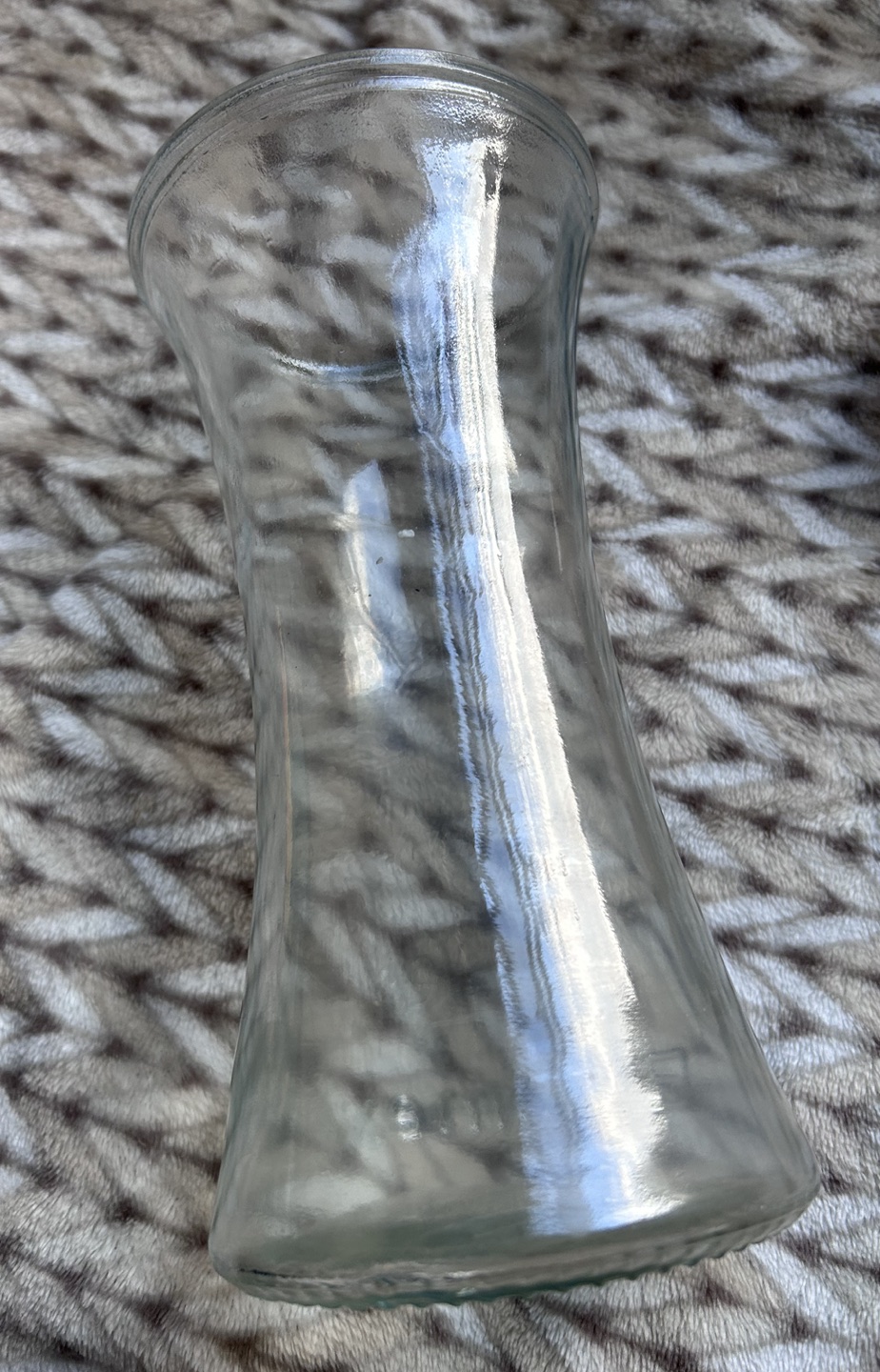Classic glass vase thumbnail