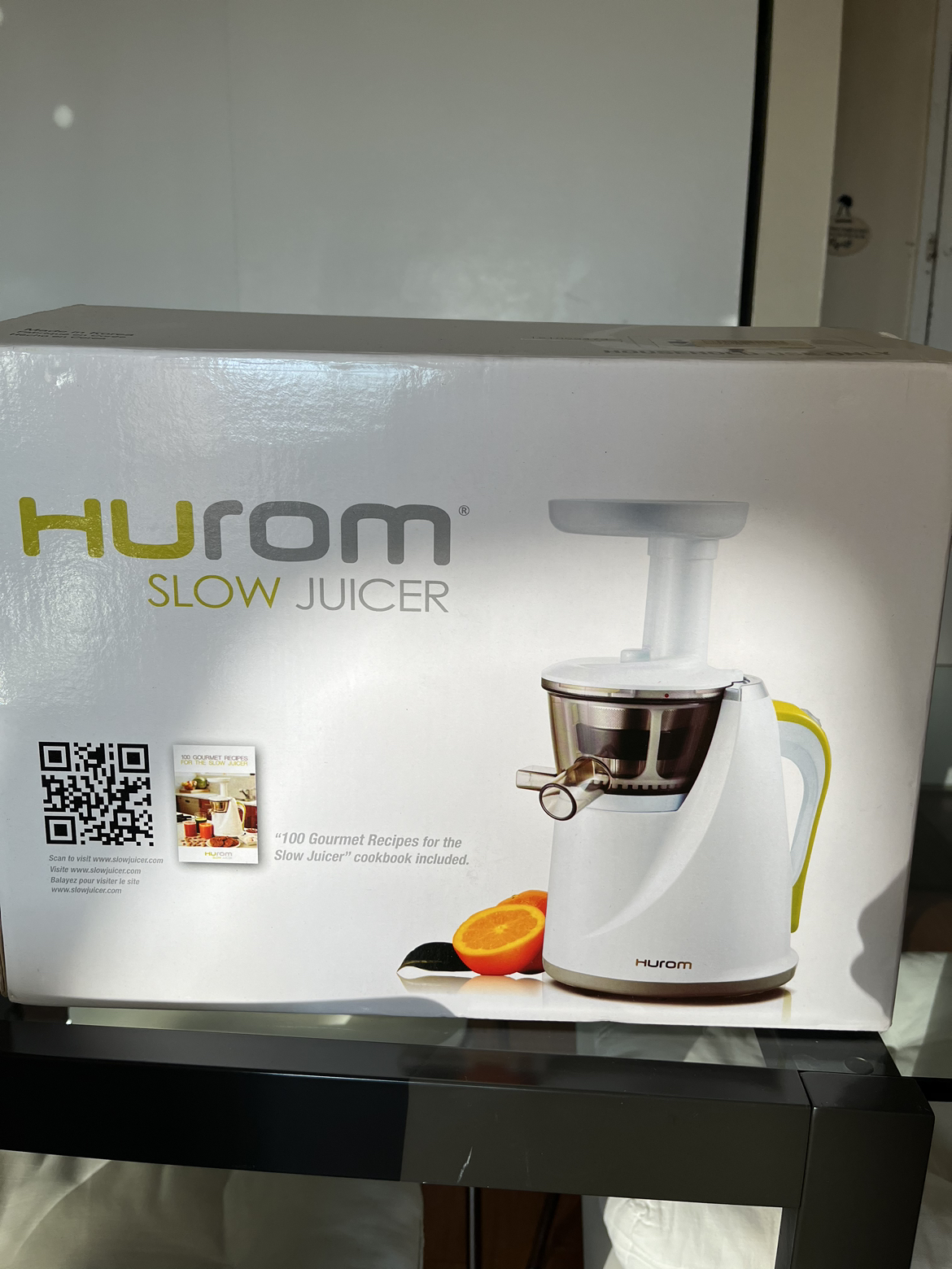 Hurom slow juicer