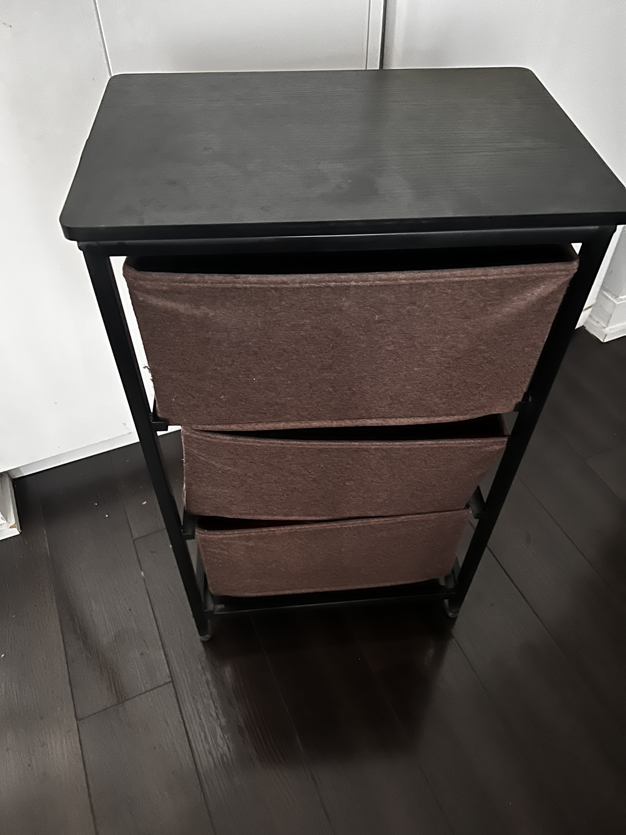 Night stand with drawers