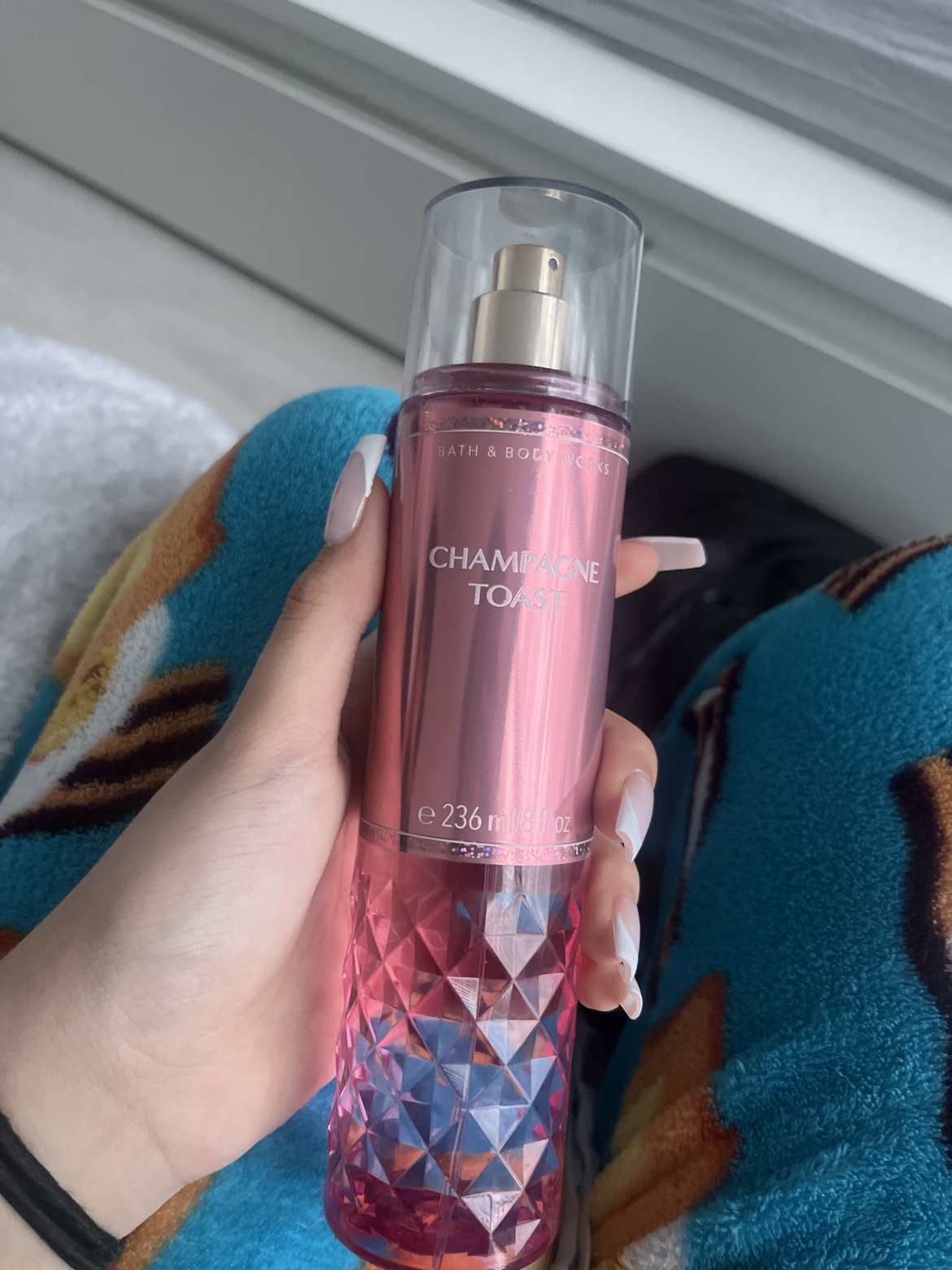 b&bw champagne toast body mist thumbnail