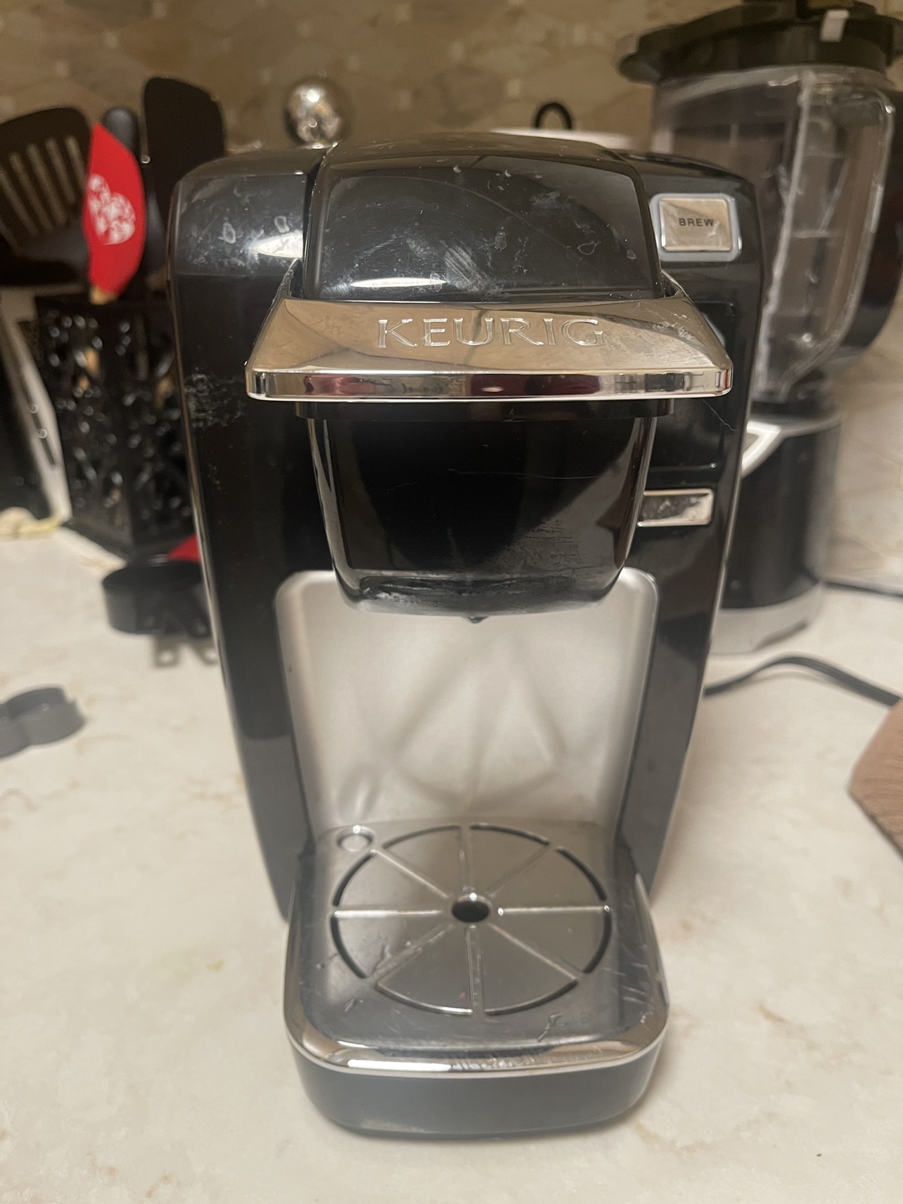 NEEDS TO GO !  Keurig one cup.