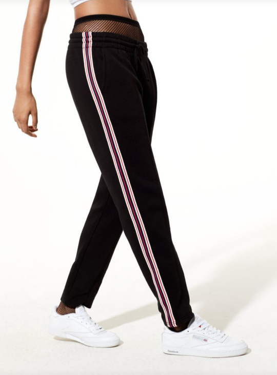Aritzia TNA The Iconic Sweatpants + Talula Joggers + Free Tshirt - photo 2