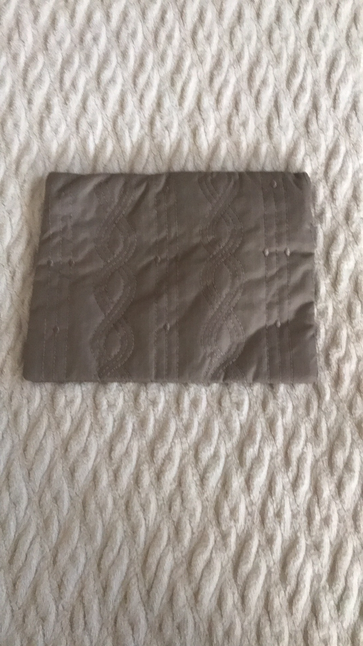 LeSportsac Cosmetic Bag image indicator(2)