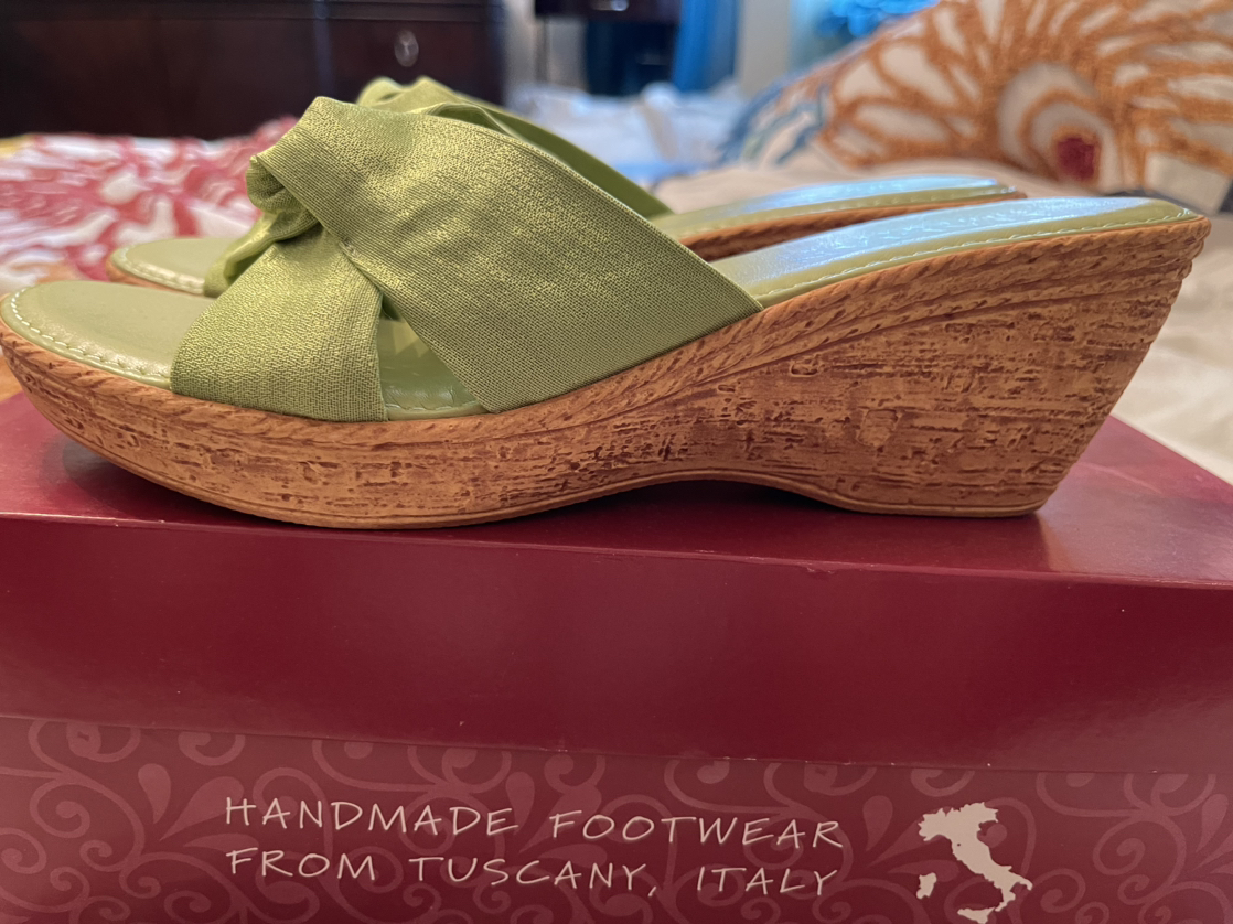 Brand New Lime colored wedge sandal size 8 Italian made - photo 5