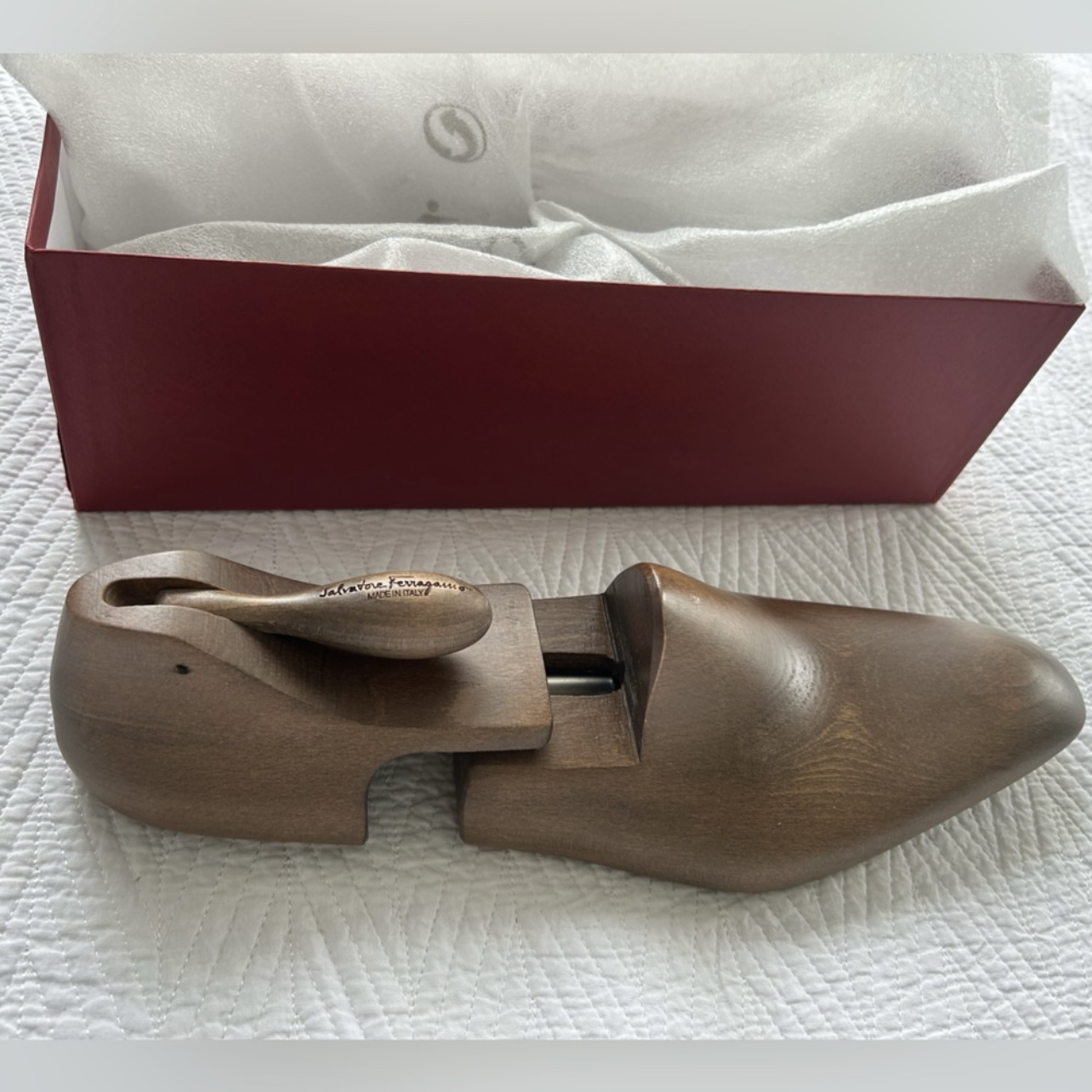 Ferragamo Cedar Wood Luxury Shoe Tree - photo 3