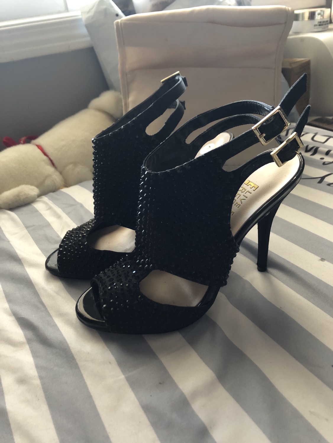 Size 7 women’s heels image indicator(2)