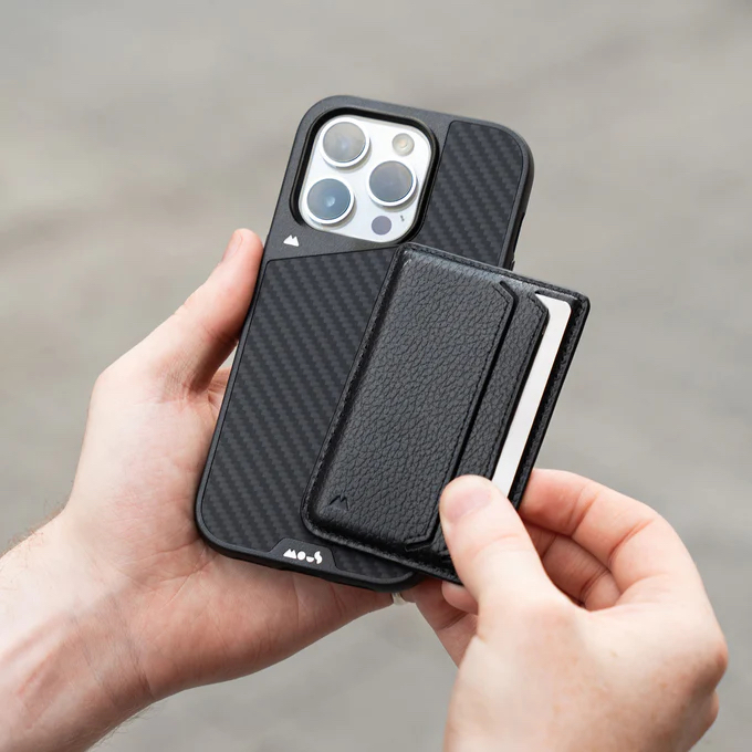 Mous iPhone 15 Pro phone case - MagSafe image indicator(3)