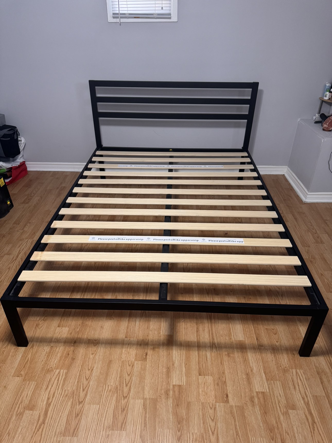Moving Sale - Queen size bed frame with headboard - photo 3