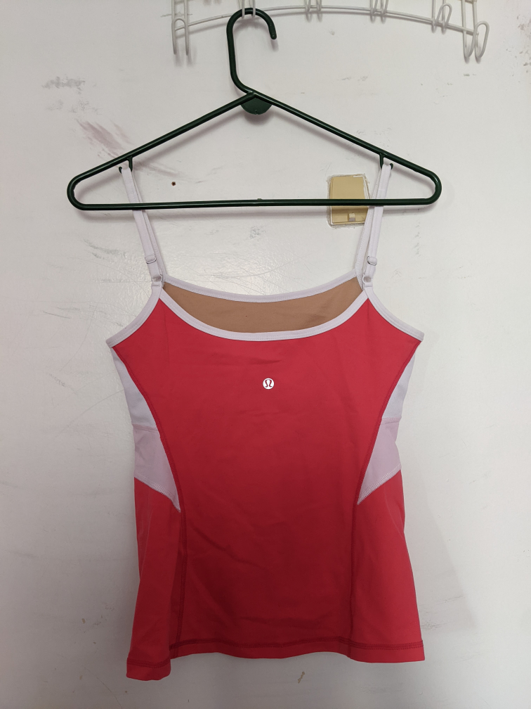 Lululemon Sleeveless Top With Sports Bra Inside Size S/M image indicator(2)
