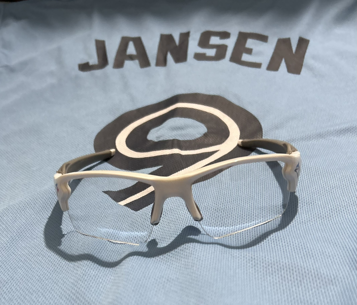 Danny Jansen “Jano Bundle” Toronto Blue Jays jersey and glasses image indicator(3)