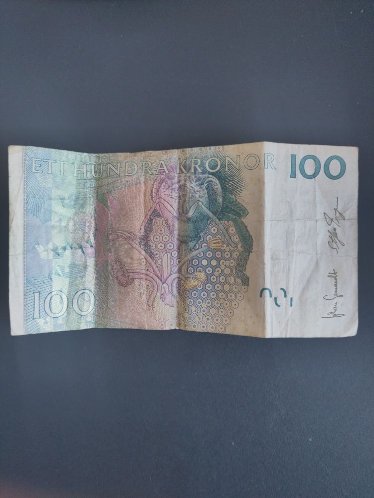 100 Swedish Krona (Withdrawn bank note) #freecycle image indicator(2)